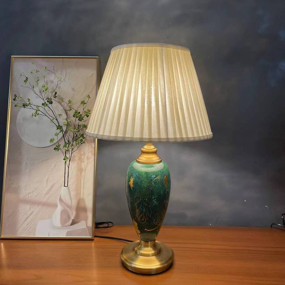 The Aurelian Plumage: Handcrafted Jingdezhen Ice-Flake Porcelain Table Lamp